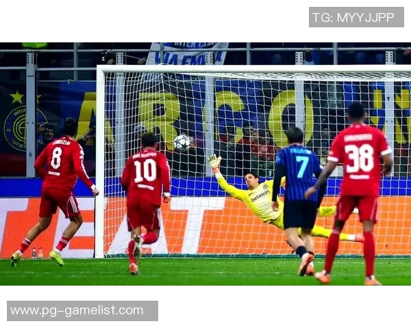 国王杯激战国米大胜AC米兰引发争议判罚全场沸腾