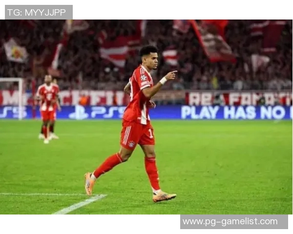 意甲焦点战：拜仁与莱比锡战成平局争议判罚引发全场热议